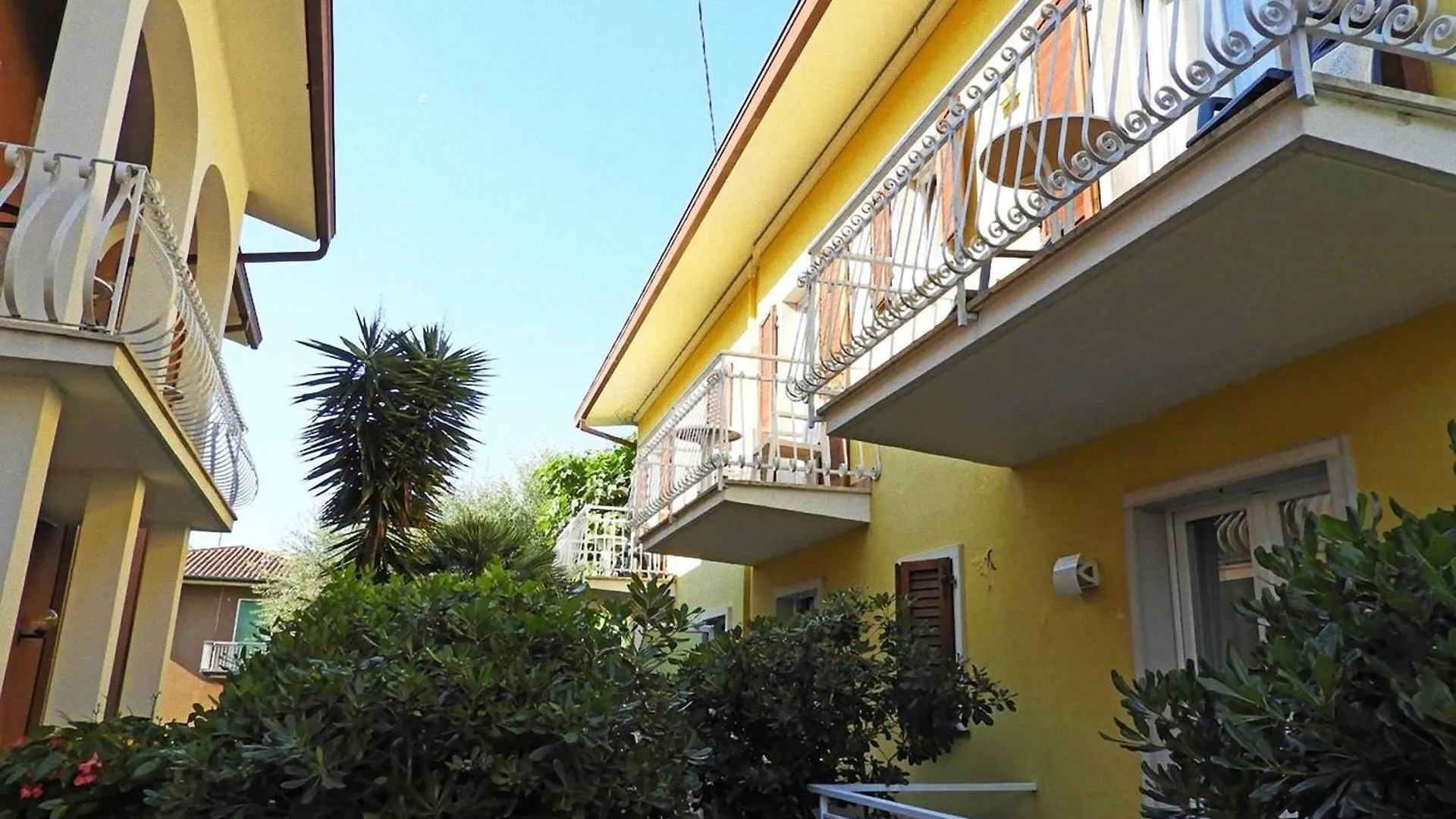 ***  Hotel Luna Rossa (Adults Only) Malcesine Italy