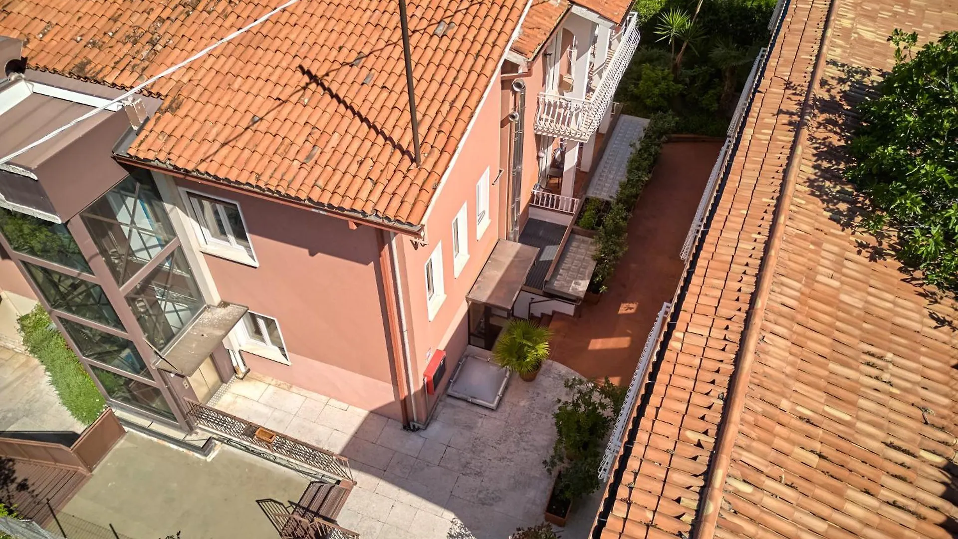 ***  Hotel Luna Rossa (Adults Only) Malcesine Italy