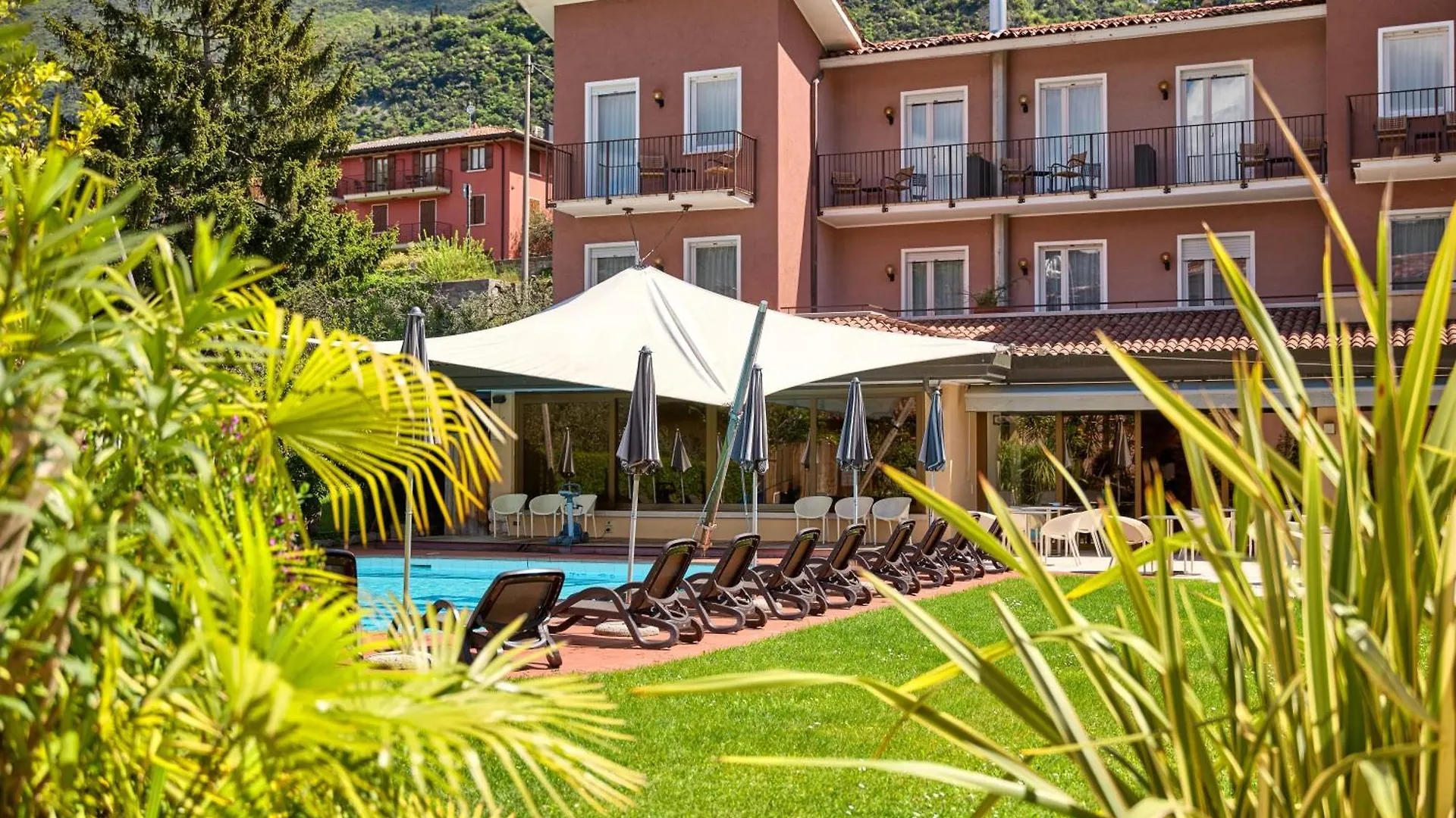Hotel Luna Rossa (Adults Only) Malcesine