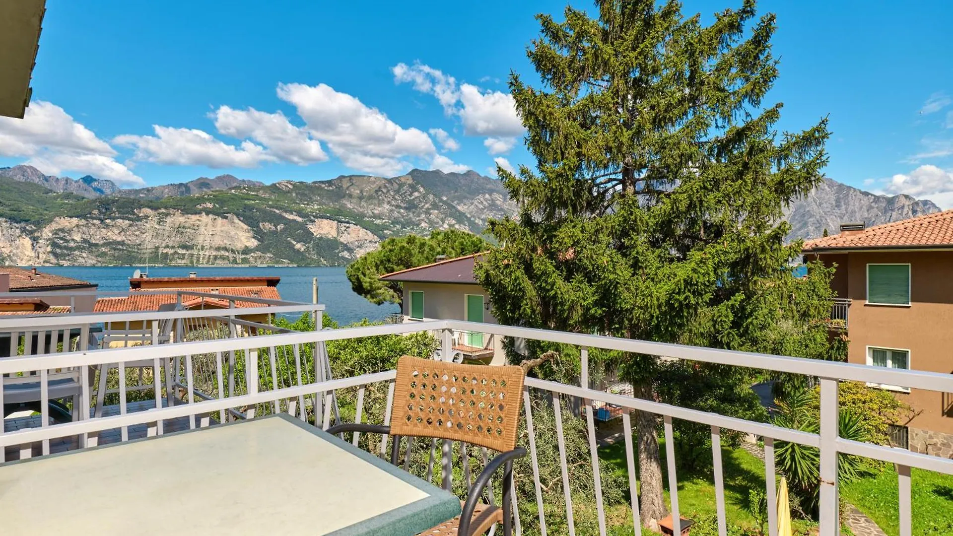 Hotel Luna Rossa (Adults Only) Malcesine