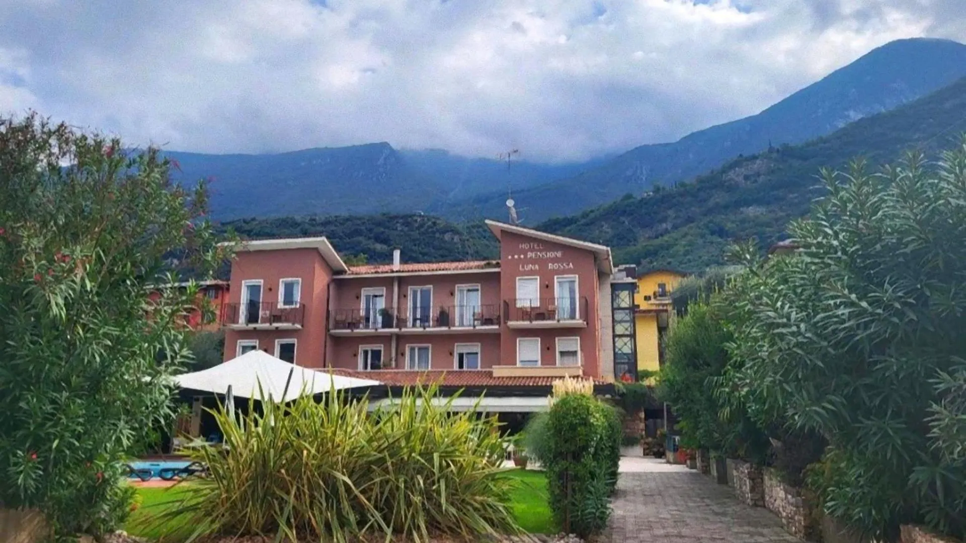 Hotel Luna Rossa (Adults Only) Malcesine