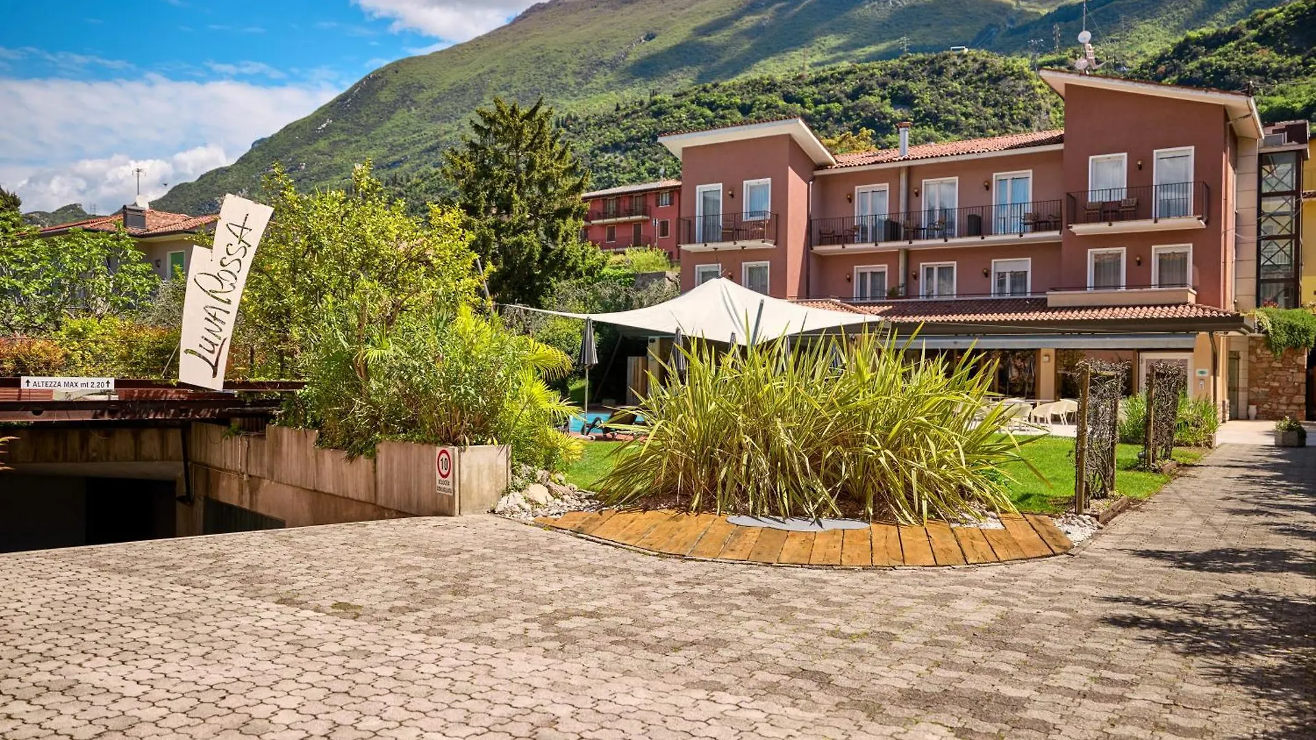 Hotel Luna Rossa (Adults Only) Malcesine 3*,