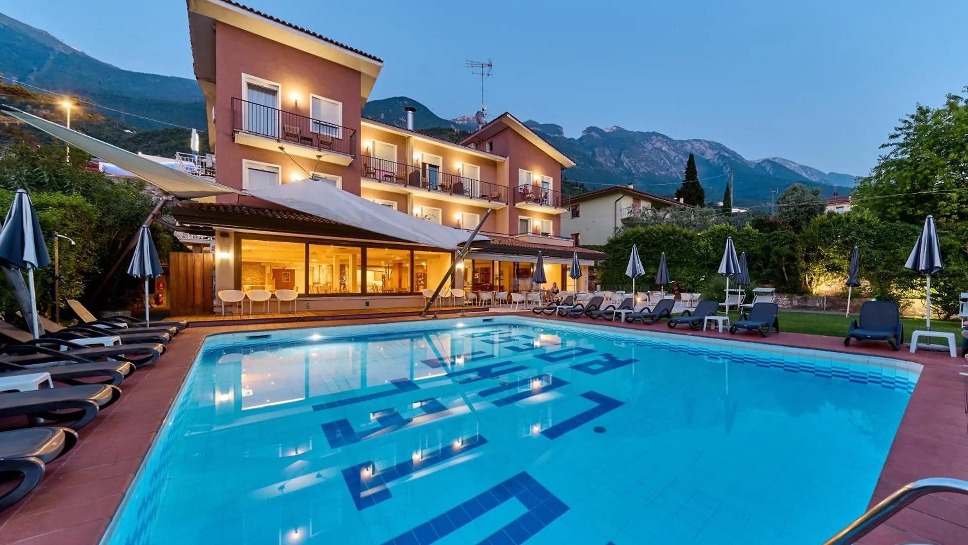 Hotel Luna Rossa (Adults Only) Malcesine